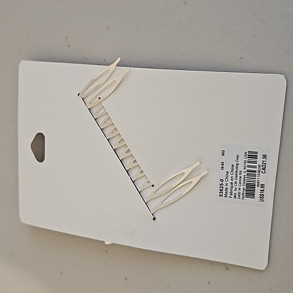 Claire's faux diamond hair accessory - Picture 2 of 2